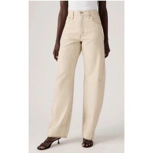 Levi's Viral Cinch Barrel Jeans NWT (color and size sold out!)